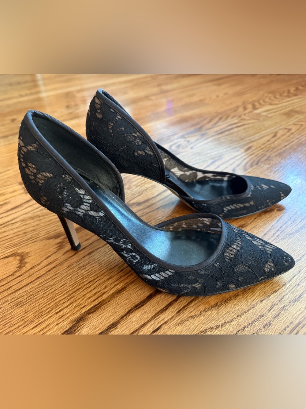 Marc Fisher Black Lace Pointed Pumps / Size 6 1/2
